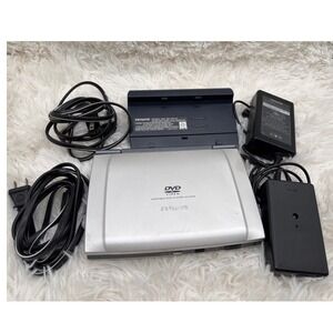 Aiwa XD-DW5 Portable DVD Player Silver Grey with Battery‎ Pack and AC Adapter